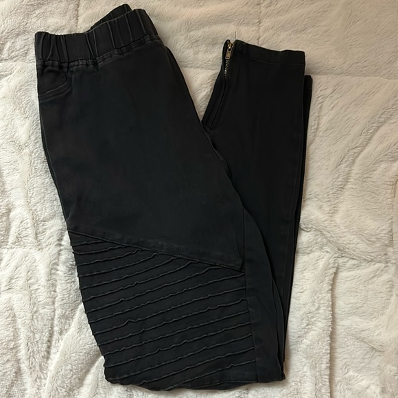 Umgee Denim - Black Moto Jeggings